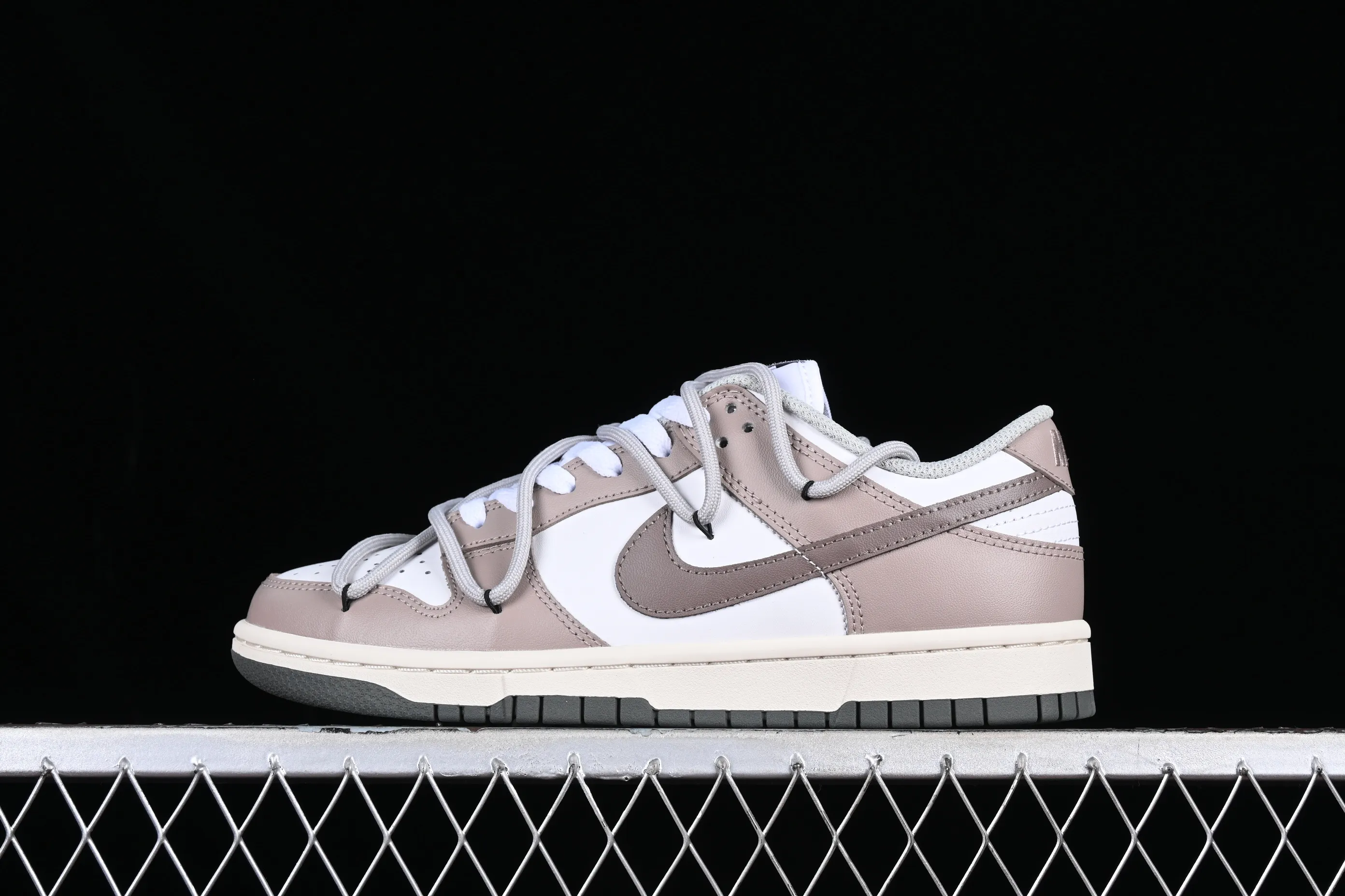 All categories Nk SB Dunk series Nk SB Dunk Low low-top sneakers Nk Dunk Low Retro customized version of deconstructed strappy low-top casual sneakers DD1503-117